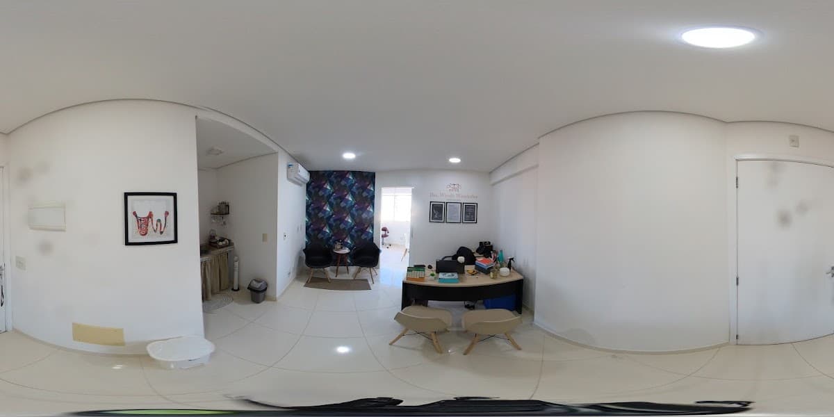 Ambiente limpo e bem iluminado, típico de uma clínica odontológica.